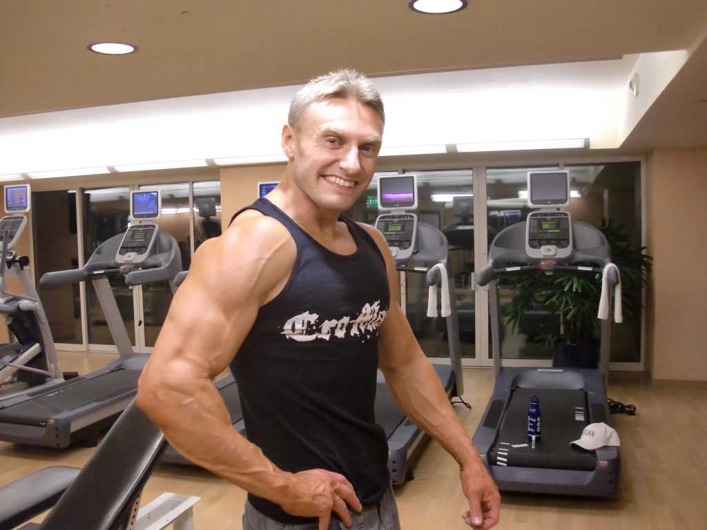 Robert Cheeke - Photo